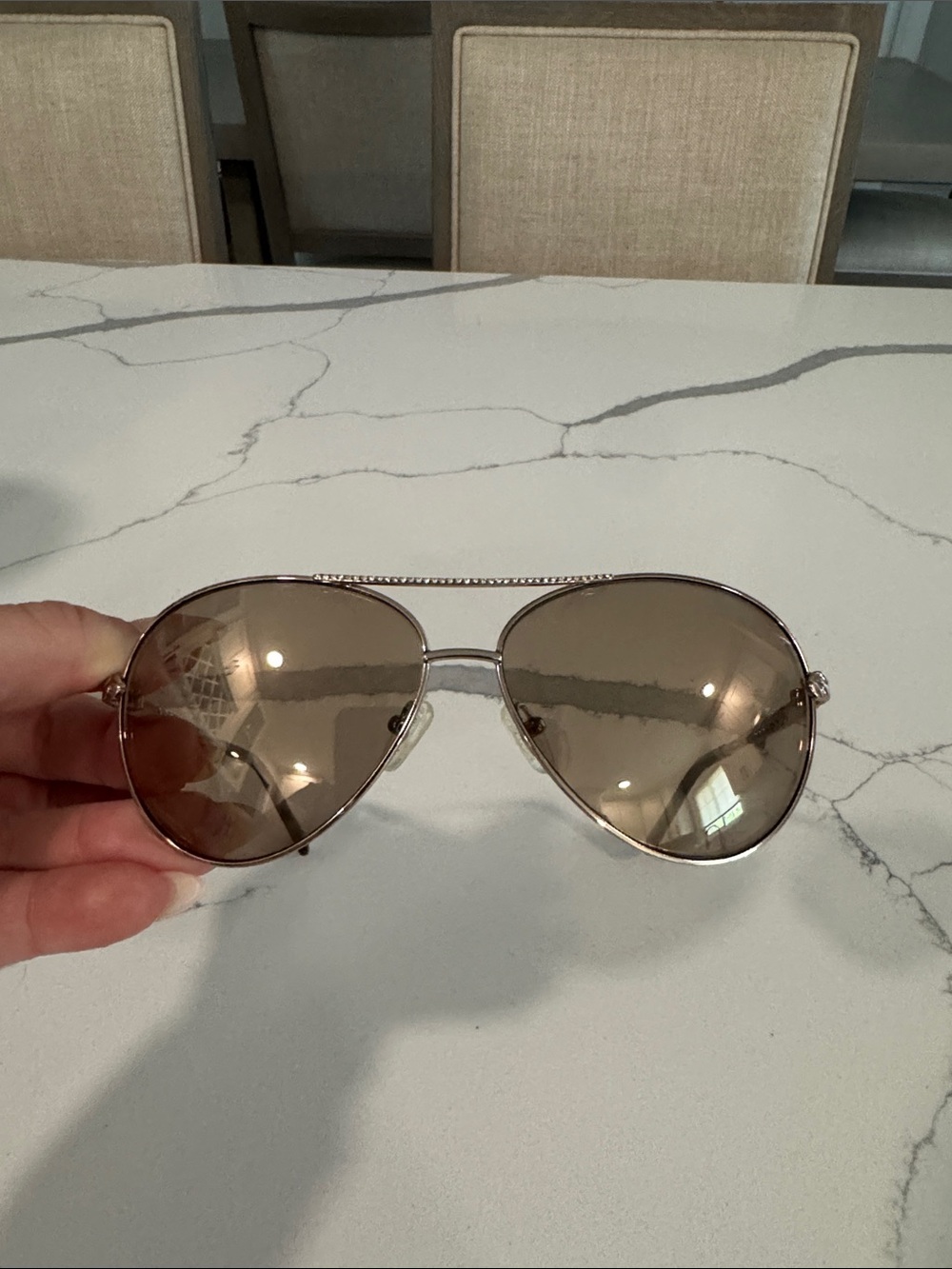 Guess Aviator Metal Sunglasses in Brown - Women's Accessories - Picture 6 of 7